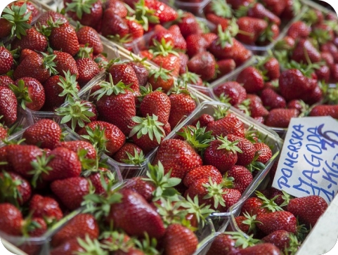 Provalili u štand s voćem i povrćem-99207