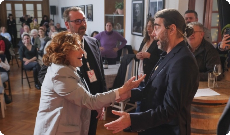 Mikrokozmos: simboli i koncentrični krugovi identiteta-149061