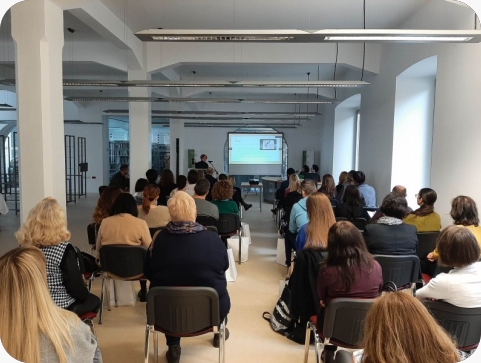 Projekt Zlatne godine: predavanje Jasne Valić, dr. med., spec.epidemiologije “Važnost cijepljenja”-156199