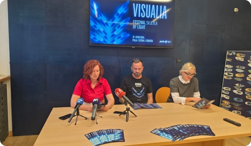 Od ovog četvrtka Visualia će ponovno svjetlom oživjeti zidove, ulice i pulske trgove-163505