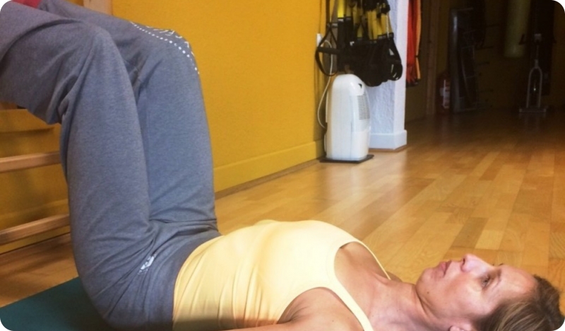 Kako si pomoći kod bolova u srednjem dijelu leđa-94905