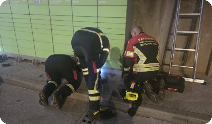 Višesatna akcija spašavanja mačića u Rovinju završila sretnim ishodom-162363