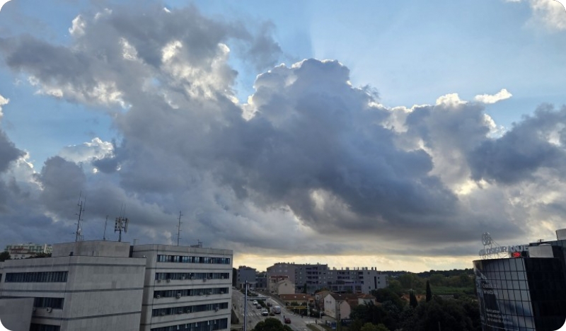 Stiže promjena vremena: pljuskovi, grmljavina i jak vjetar, na snazi je i žuto upozorenje-164061