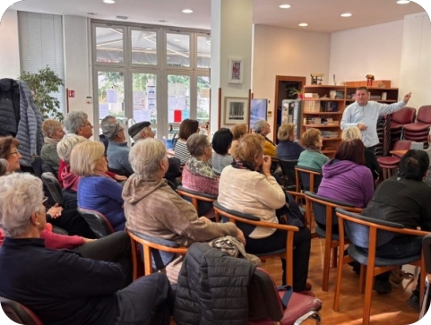 Udruga umirovljenika Rovinj organizirala edukaciju „Zlatne godine“ za sigurnije sudjelovanje u prometu-156823