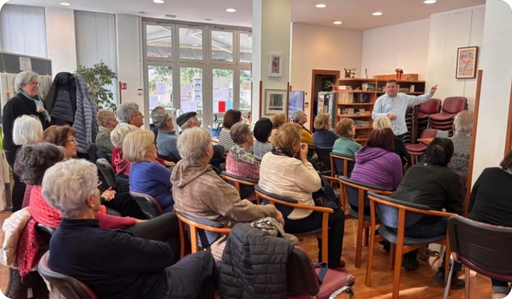 Udruga umirovljenika Rovinj organizirala edukaciju „Zlatne godine“ za sigurnije sudjelovanje u prometu-156823