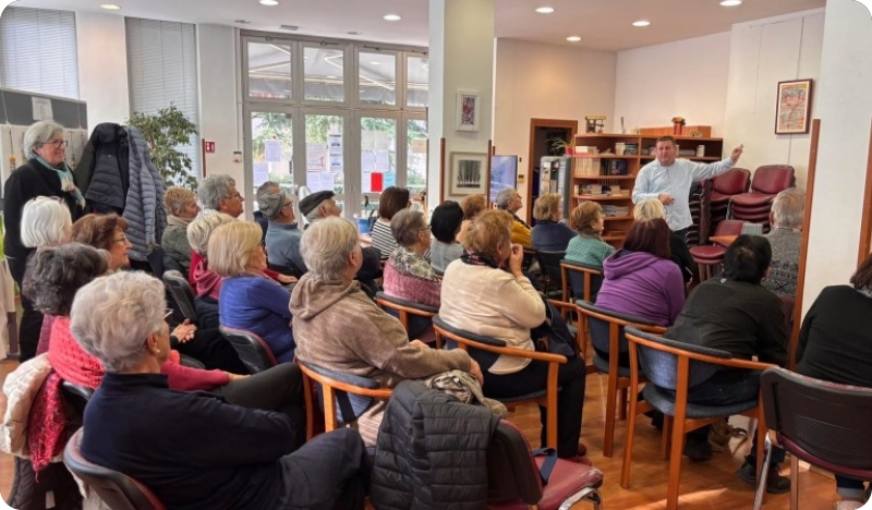 Udruga umirovljenika Rovinj organizirala edukaciju „Zlatne godine“ za sigurnije sudjelovanje u prometu-156823