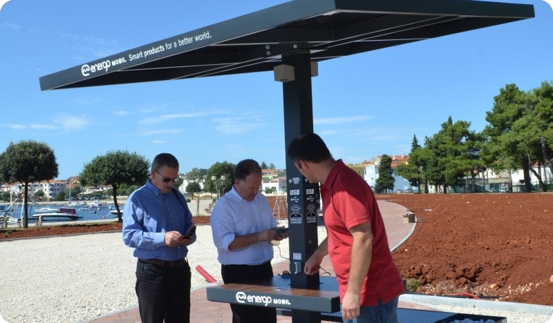 „Smart city-Green city“: „pametne“ klupe od danas u Umagu-70405