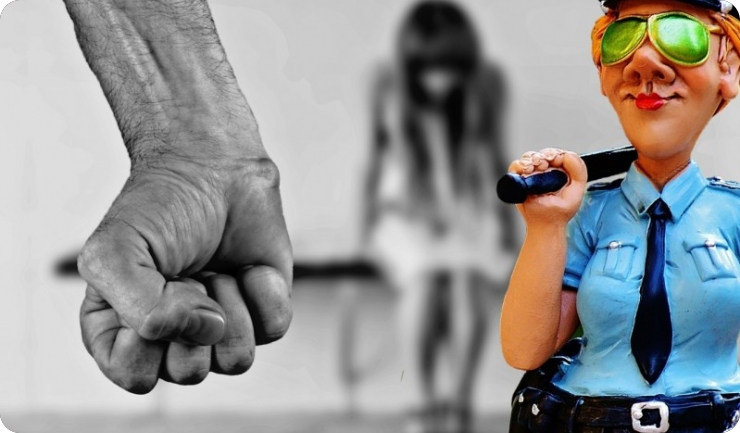 26-godišnjakinja iz Pule razbijala po ugostiteljskom objektu i udarila policijskog službenika u glavu-153878