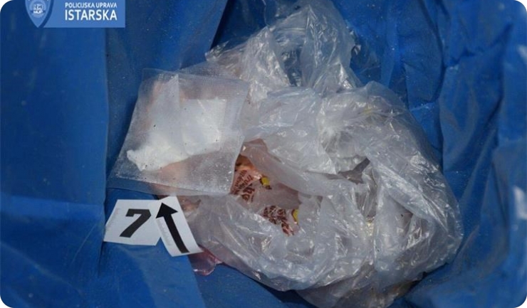 Labinska policija kazneno prijavila muškarca zbog preprodaje droge-128854
