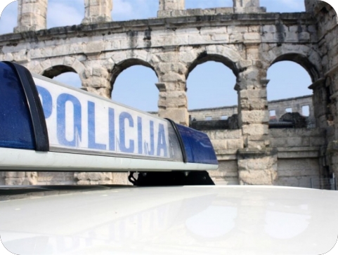 Priveden zbog prijetnje i protupravnog oduzimanja slobode-159943