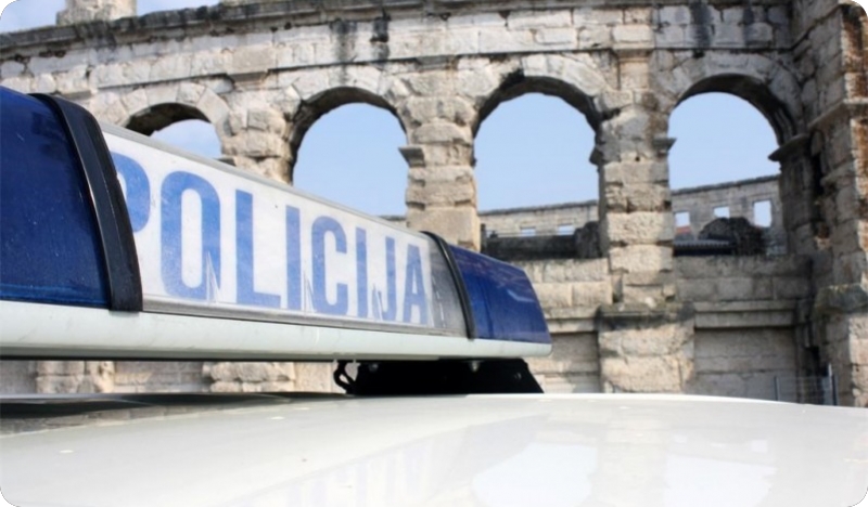 Priveden zbog prijetnje i protupravnog oduzimanja slobode-159943