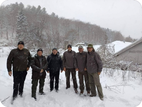 Predstavnici Hrvatskog časničkog zbora Pula posjetili ličko područje na kojem su ratovali-156738