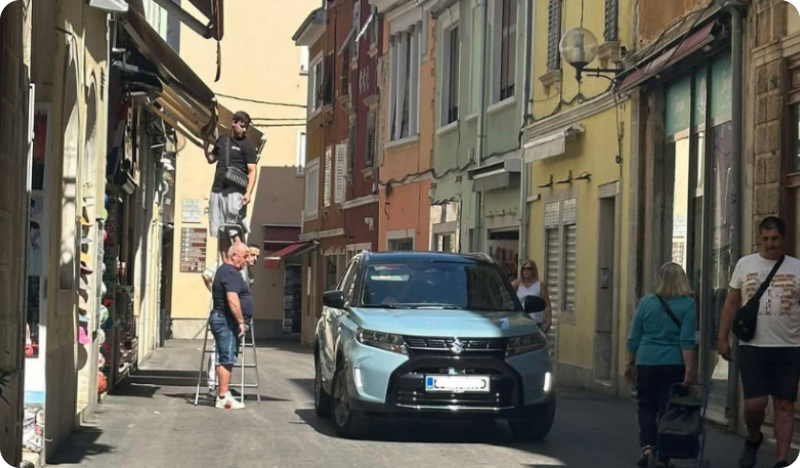 Automobilom ušao u Ulicu Sergijevaca u Puli-161487