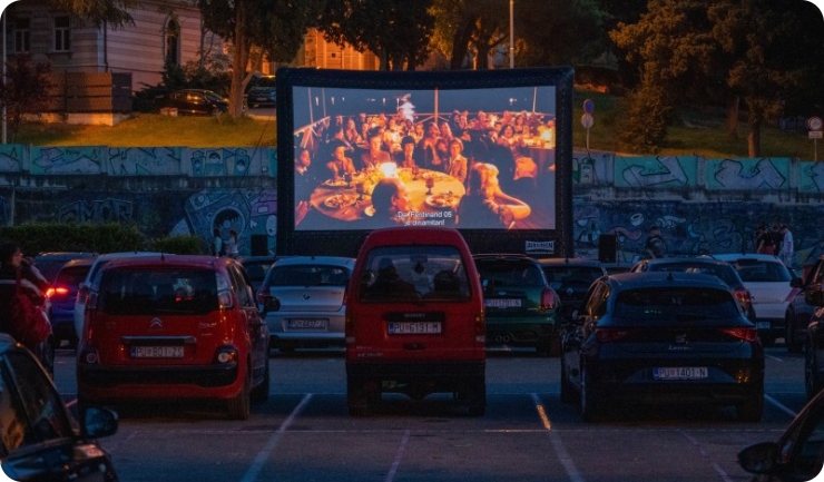 Mladi Puležani priredili drive-in kino za pamćenje (FOTO)-160518