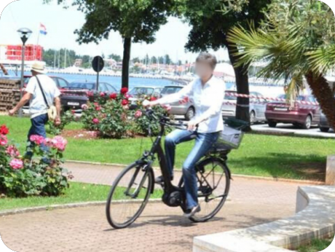 Talijanka pala s električnog bicikla pod utjecajem alkohola - slijedi joj novčana kazna od 350 eura-154620