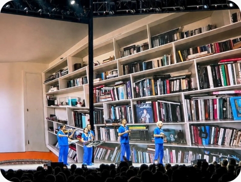David Byrne pretvorio pulsku Arenu u kazalište glazbe, pokreta i emocija (VIDEO)-161747