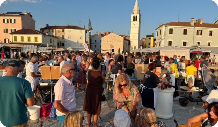 Uz lonce brodeta i puno smijeha, Fažana slavila svoju ribarsku baštinu (FOTO)-162425