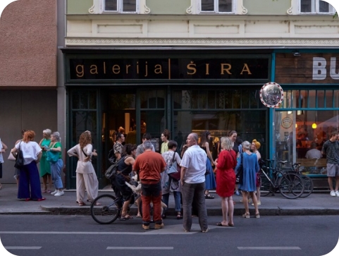 Radionica oslikavanja platnenih torbi i majica, brojne izložbe, zanimljiva predavanja…-140827