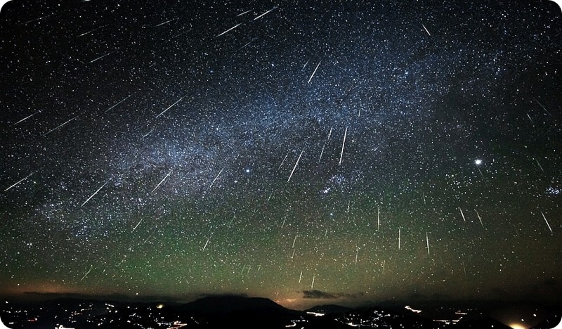 Noći sa sjajnim i sporim meteorima, Geminidima-123081