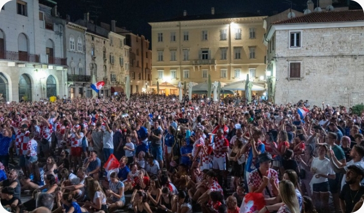 Pula na prepunom Forumu slavila s Vatrenima-161732