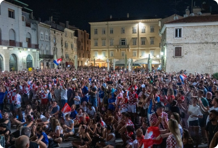 Pula na prepunom Forumu slavila s Vatrenima-161732