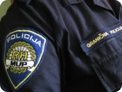 Policija uhitila trojicu muškaraca zbog krijumčarenja migranata-122145
