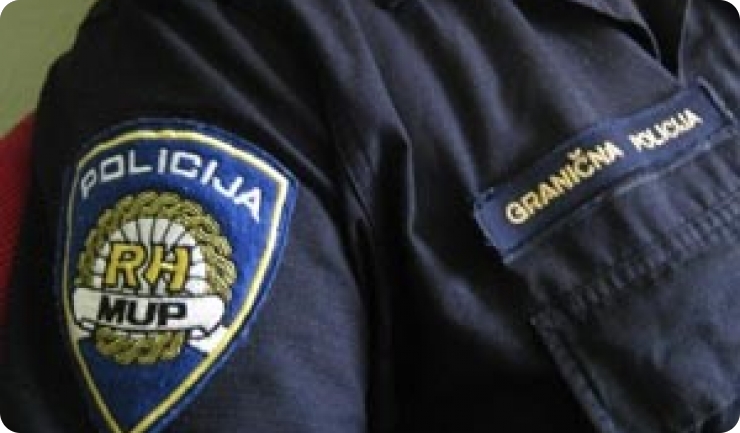 Policija uhitila trojicu muškaraca zbog krijumčarenja migranata-122145