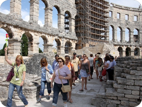 HNB: Prihodi od turizma 2014. dosegnuli 7,4 milijardi eura-57155