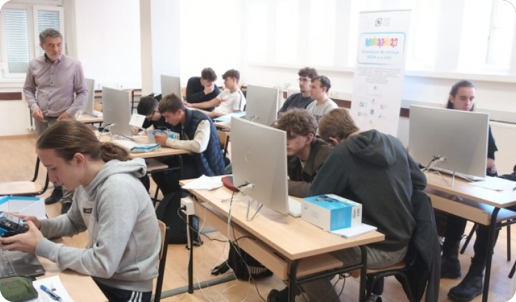 Kraj godine uz snagu i-STEM-a: Novi ciklus radionica!-156919
