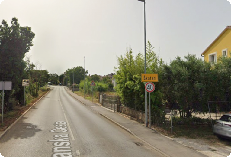 Strah u Škatarima: “Svaku večer maskirani mladići lupaju po prozorima i bacaju petarde”-156625