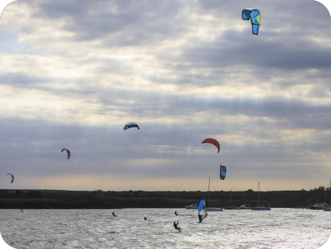 Policija spasila 59-godišnjeg kitesurfera-140607