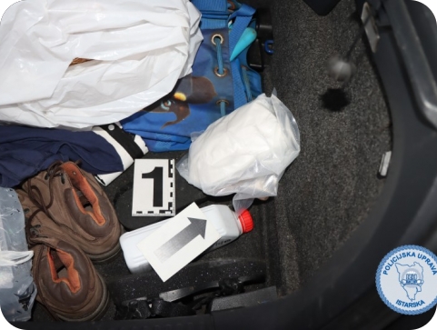 Uhićen na istarskom ipsilonu s kilogramom kokaina u prtljažniku-158633