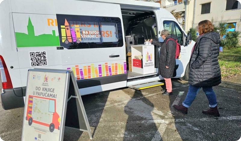 Veseli bibliokombi kruži porečkim cestama i dostavlja knjigu do vrata čitateljima-142361