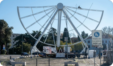 Panoramski kotač u Puli seli s Rive na parking Karolina-156768
