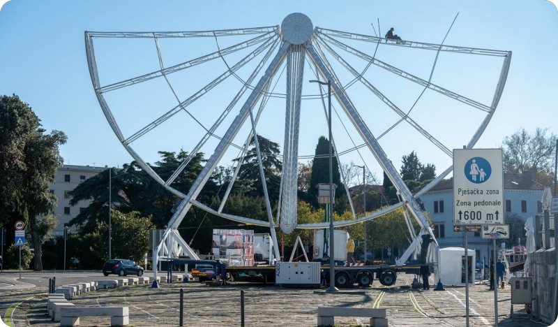 Panoramski kotač u Puli seli s Rive na parking Karolina-156768