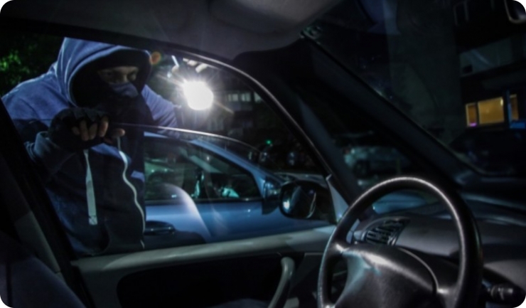 Kod Šišana ukraden otključani automobil s ključem, dokumentima, novcem i alatom-161336