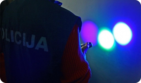 Policija ga zaustavila, a on bez položenog vozačkog ispita i u ukradenom automobilu-156711