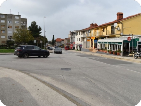 Pula: Radovi se šire na Rizzijevu ulicu, uklanjaju se dvije platane-159494