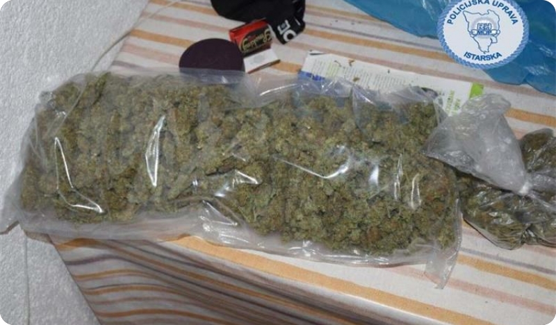 Šest paketića marihuane odvelo 51-godišnjaka u policijsku postaju-158209