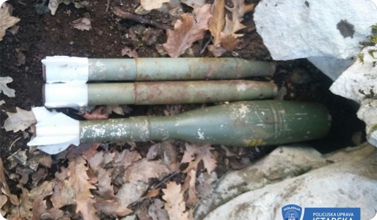 Građani pronašli mine na bivšem vojnom poligonu-125503