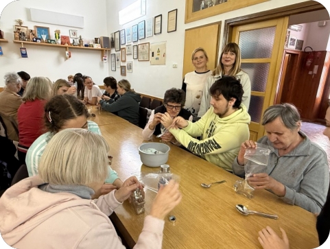 Pulski medicinari na radionici Kluba slijepih žena-160036