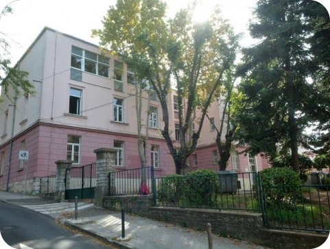 Zabrinuti roditelji učenika OŠ Monte Zaro upozoravaju na incident i dugotrajne probleme u nastavi matematike-158448