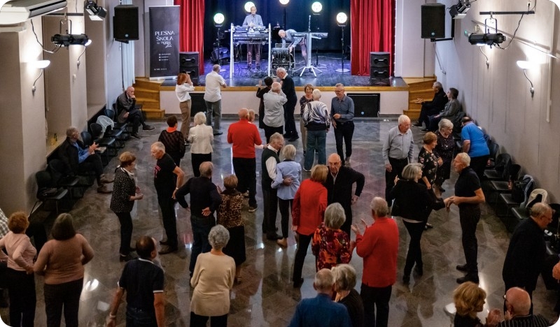 Večer dobre glazbe i druženja za pulske umirovljenike-156968