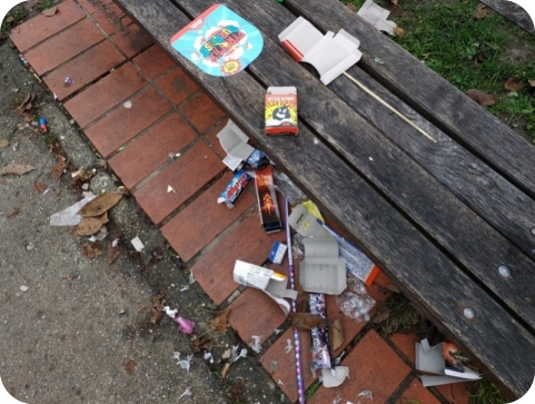 Dijete bacalo petarde, majka kažnjena s 130 eura-156732