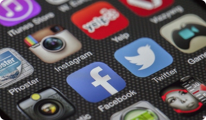 Facebook bi uskoro trebao dodati automatske titlove na priče-116077