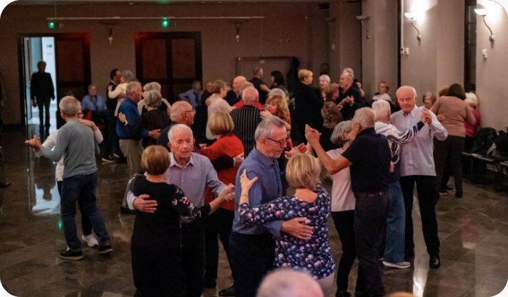 Ovoga petka plesna večer za umirovljenike u Circolu-156134