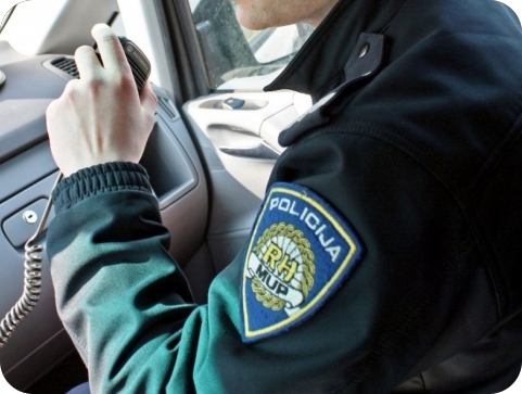 Prijavljen zbog prisile prema službenoj osobi, zatvoren je-162567