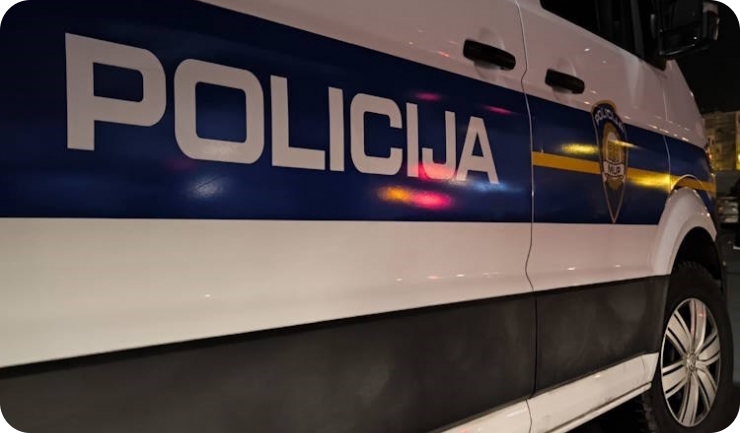 S 1,86 promila sletio s ceste kod Svetvinčenta, putnik teško ozlijeđen-158071