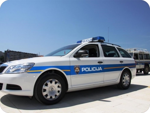 Pod okriljem noći u centru Rovinja nestao motocikl Harley Davidson-128261