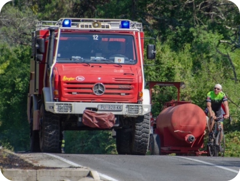 Nakon dva sata gašenja požari u Marčani stavljeni pod kontrolu-128838